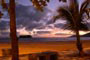 Nascer do sol na praia central de Balne&aacute;rio Cambori&uacute; e ao fundo a ilha das cabras.