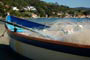 Barco na praia do caixa d'a&ccedil;o.