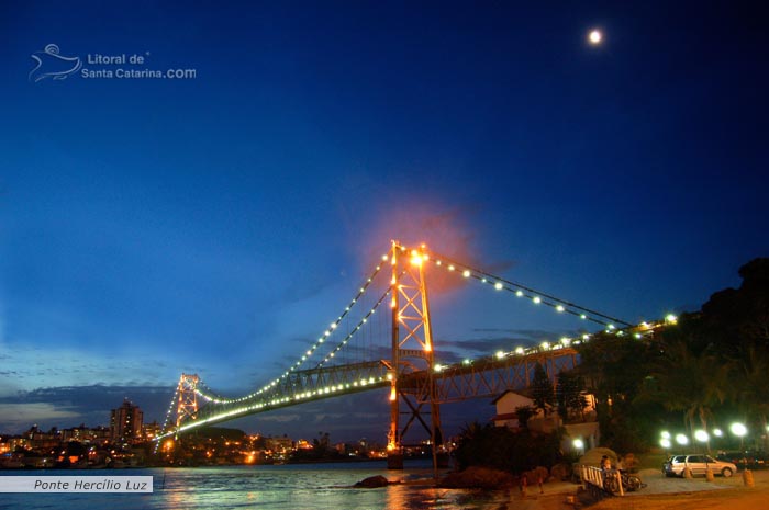 Ponte Hercílio Luz de florianópolis, final de tarde