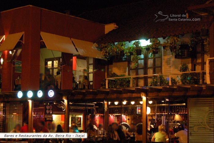 vida noturna de itajai, bares e restaurantes na avenida beira rio de itajaí