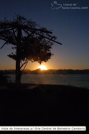 Final de tarde e adimirando um vista deslumbrante da rodovia interpraias em Balneário Camboriú.