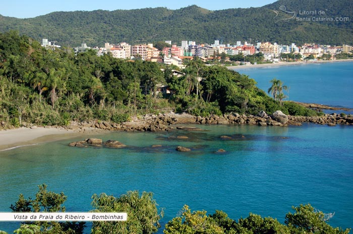 Vista panorâmica da Praia do Ribeiro