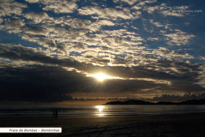 Nascer do Sol na Praia de Bombas em Bombinhas é simplesmente um espetáculo a parte.