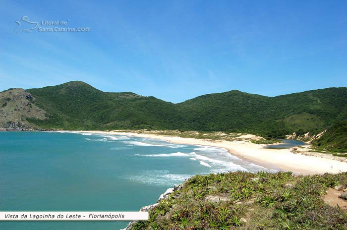 Lagoinha do leste, vista espetacular e ao fundo a mata atlântica ainda muito preservada