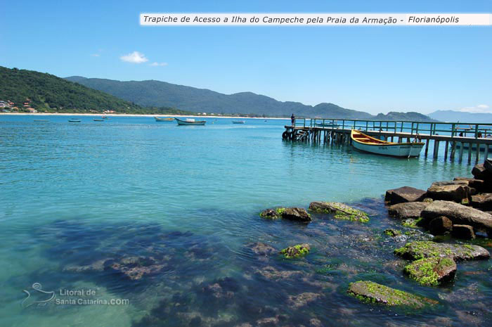 trapiche de acesso a ilha do campeche, de barco pela a praia da armação em florianópolis