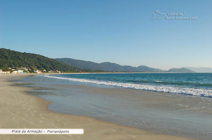 vista orla da praia da armção sc