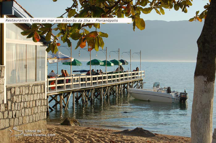 Restaurantes frente ao mar em ribeirão da ilha