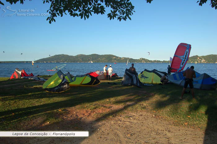 Kite Surf na lagoa da conceição em floripa, santa catarina