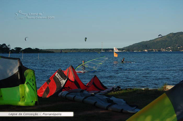 Lagoa da conceição em floripa, kite surf