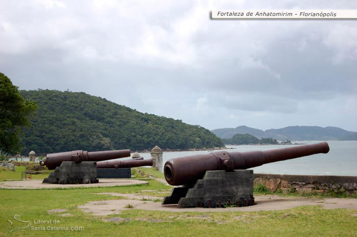 fortaleza de anhatomirim canhões