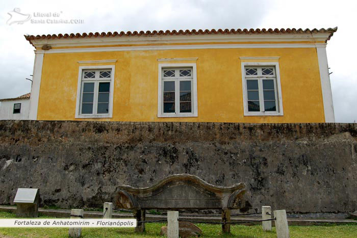 Fortaleza de anhatomirim área externa