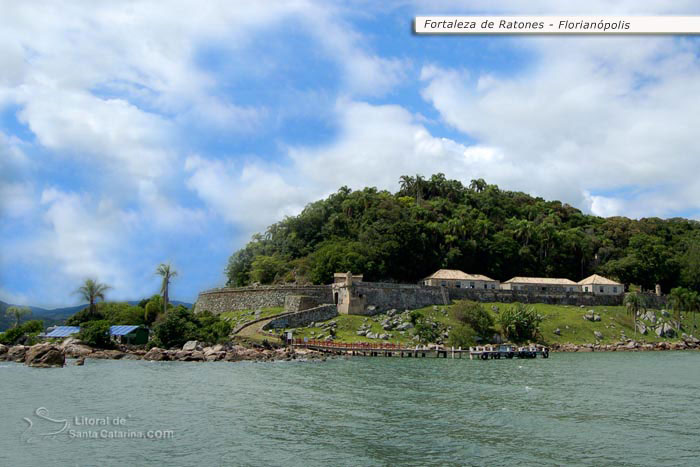 Fortaleza de ratones passeio de barco