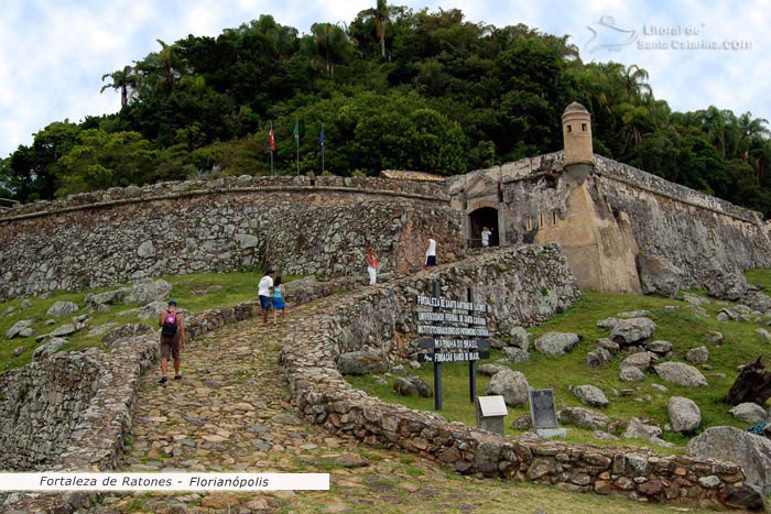 Entrada da Fortaleza de ratones