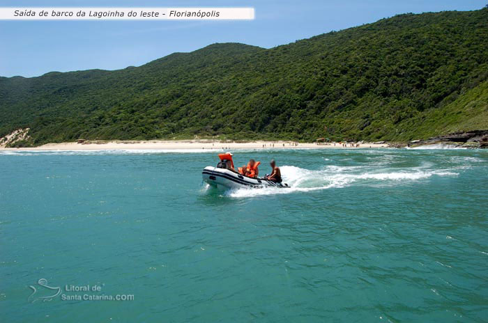 Saída de barco da lagoinha do leste