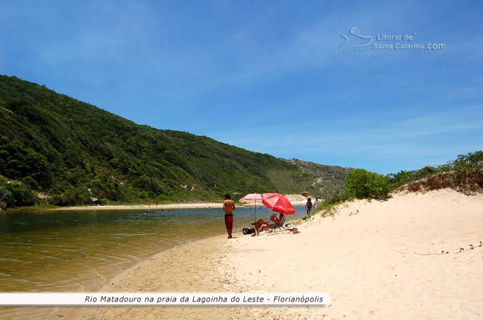 Rio matadouro na praia da lagoinha da leste