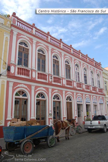 centro histórico de sao francisco do sul, sc, brasil, construções antigas