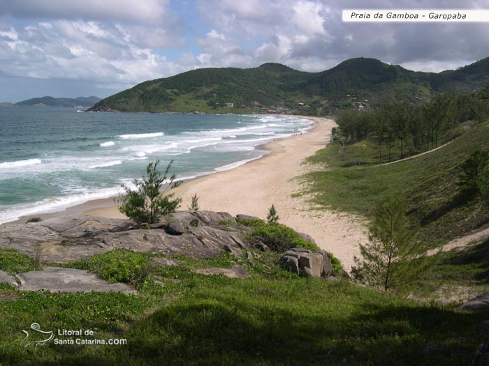 Praia da gamboa totalmente preservada