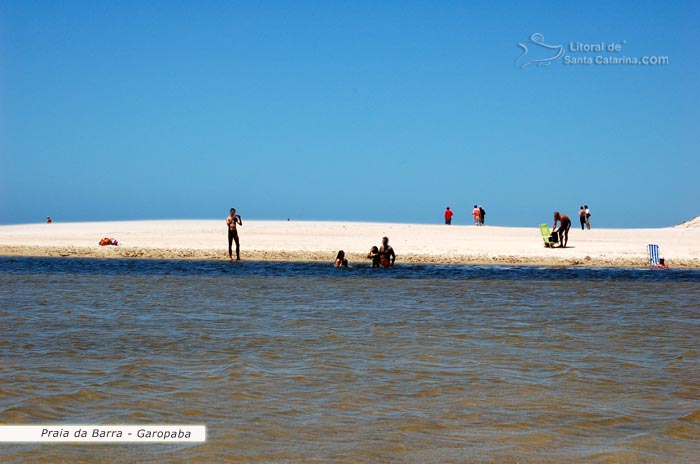 Rio da praia da barra totalmente tranquilo