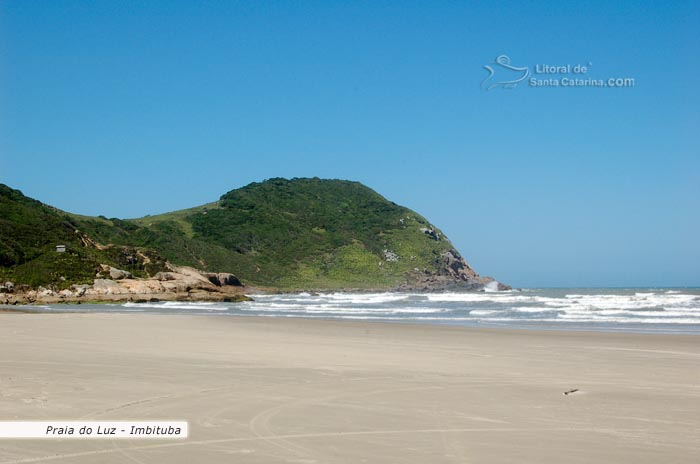 Praia do luz deserta