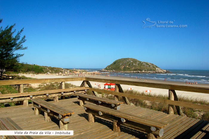 Vista da praia da vila