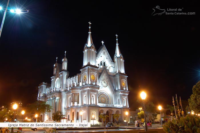 igreja matriz do santíssimo sacramento de itajaí