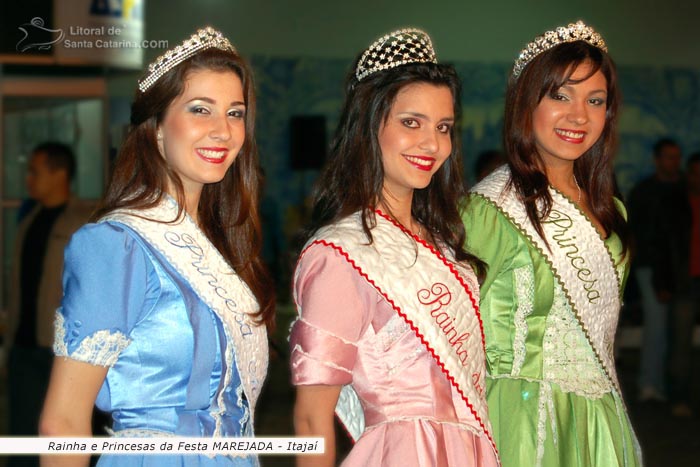 rainha e princesas da festa marejada em itajaí sc