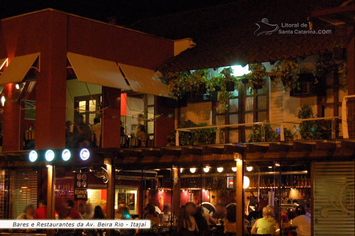 vida noturna de itajai, bares e restaurantes da avenida beira rio de itajai sc
