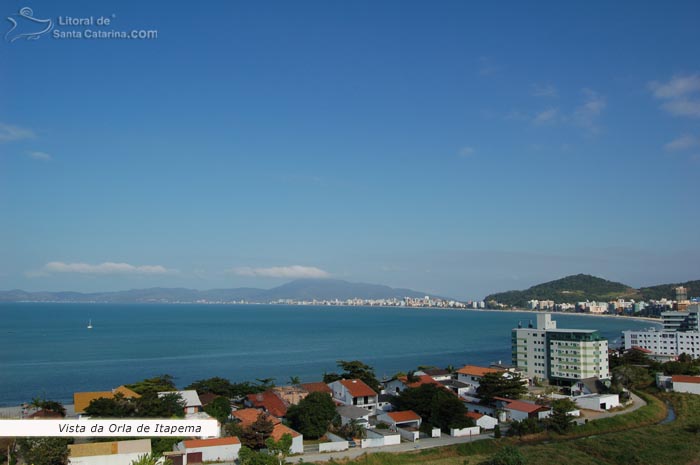 Vista da orla total de itapema.