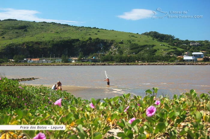 praia dos botos em laguna