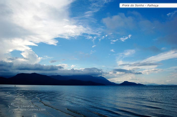 esta foto mostra um cenário lindo da praia do sonho