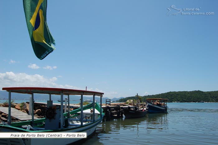 praia central de porto belo, barcos que fazer a travessia para a ilha de porto belo sc