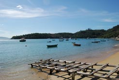 Praia do Araçá em Porto Belo