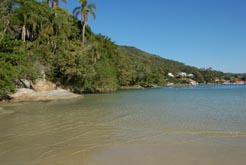 Praia do Caixa d'Aço em Porto Belo