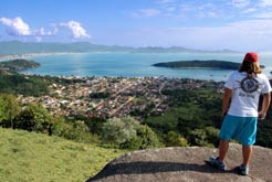 vista do morro da tv para a cidade de Porto Belo