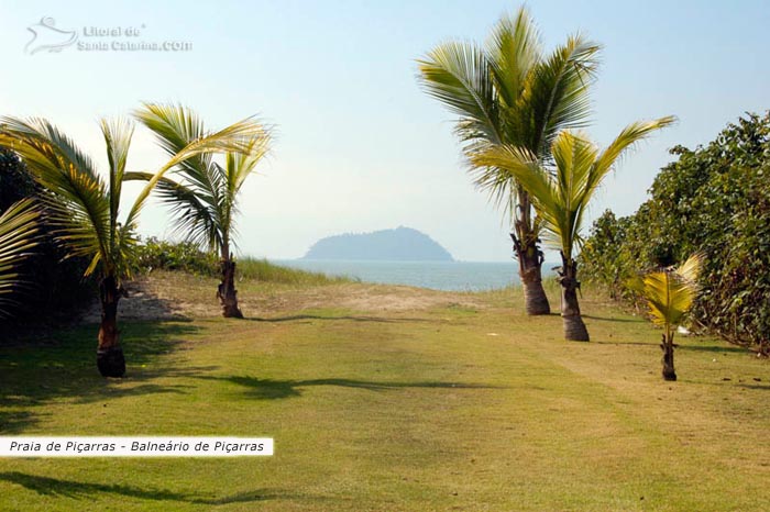 praia piçarras sc