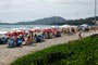 Praia lotada e com uma infra estrutura completa na Praia de Bombas em Bombinhas.