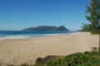 vista total da praia da armação em florianópolis santa catarina