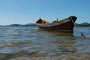 Barco parado na lagoa de floripa