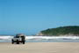 Land Rover, parada na praia do luz para completar uma paisagem super selvagem