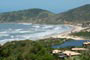 Vista panorâmica da linda praia do rosa