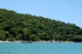 Ilha de Porto Belo, vista do barco que faz a travessia até a ilha. 