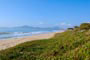 praia de armação, restinga, mar tranquilo