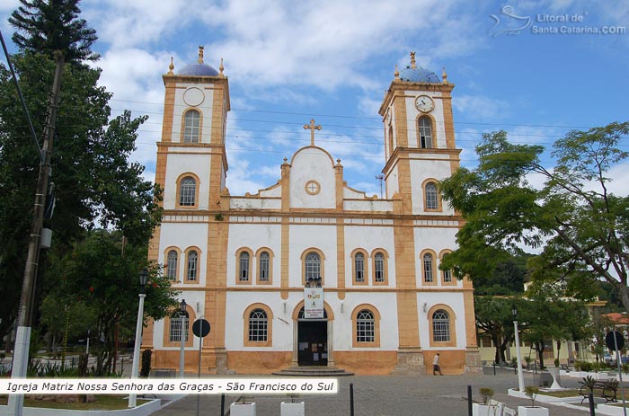 igreja matriz nossa senhora das graças em são francisco do sul, construída em 1504